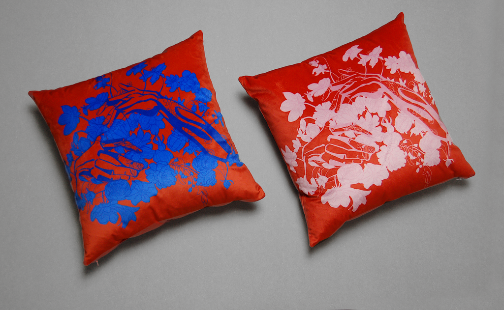 VELVET CUSHION COVER RED&ROSE THCM_RR